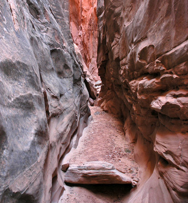 Middle of Blue John Canyon