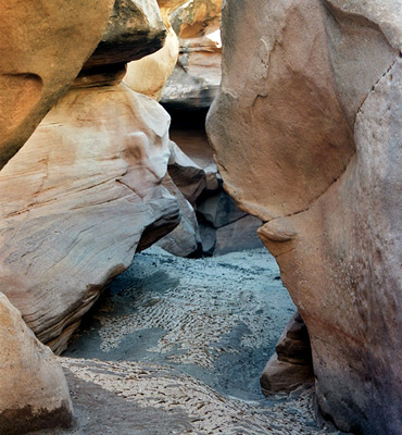 Mud and sand in the middle narrows