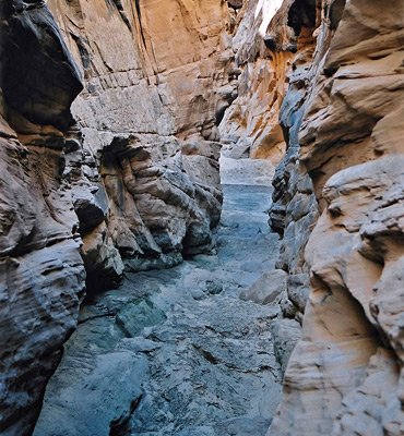 The narrowing canyon