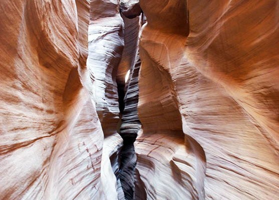 Thin strata in a tributary of Long Canyon