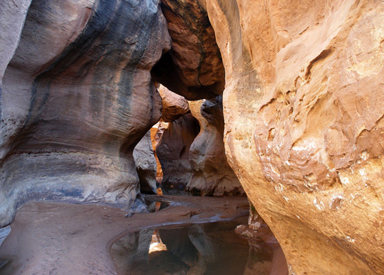 Colorful rocks around the westernmost narrows