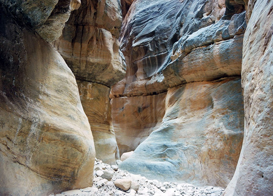 Side canyon narrows