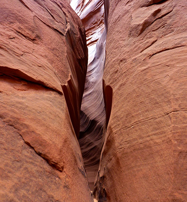 Narrow crack