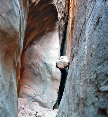 Narrow crack