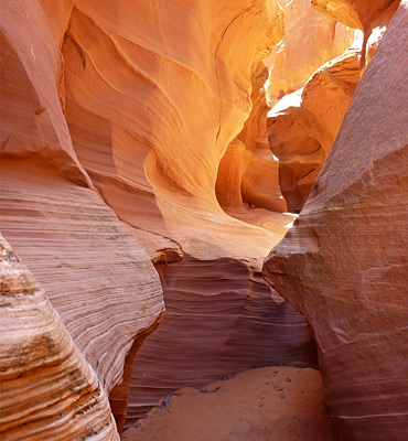 Sunlit chamber, Waterholes Canyon