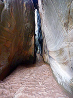 Vertical walls, Escalante River Slot