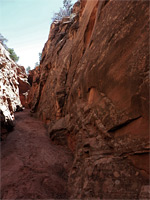 Straight passageway