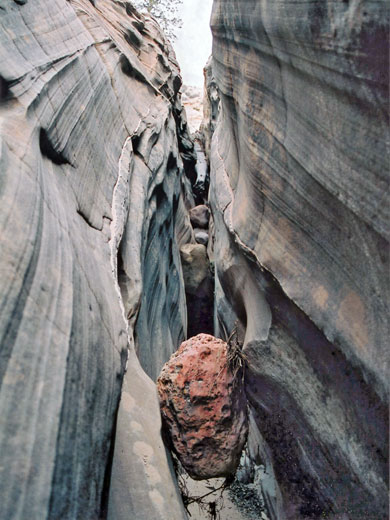 Boulder in the canyon