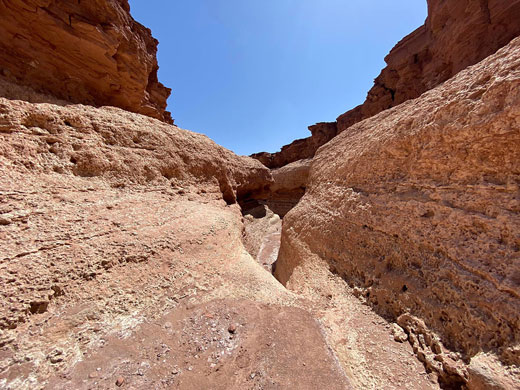 Rough rocks in upper Cathedral Wash