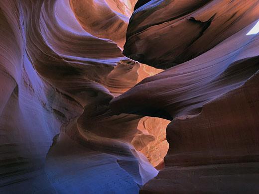 Protruding fins, Lower Antelope Canyon