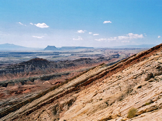 Cliffs south of Ramp Canyon