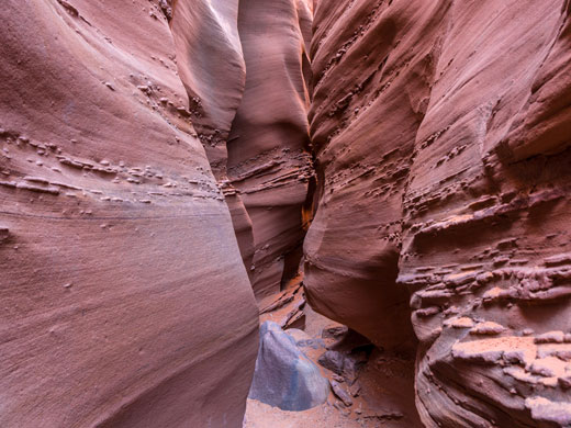 Boulder in the narrows