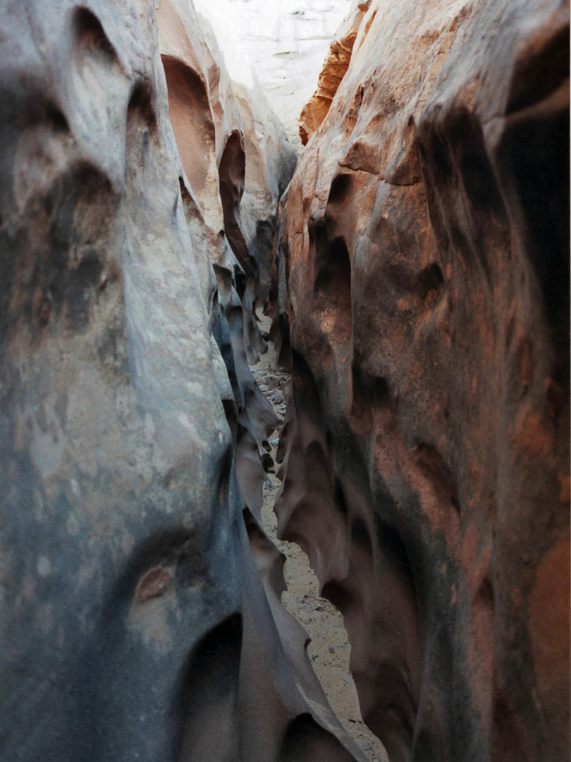 Narrows near the Harris Wash Junction