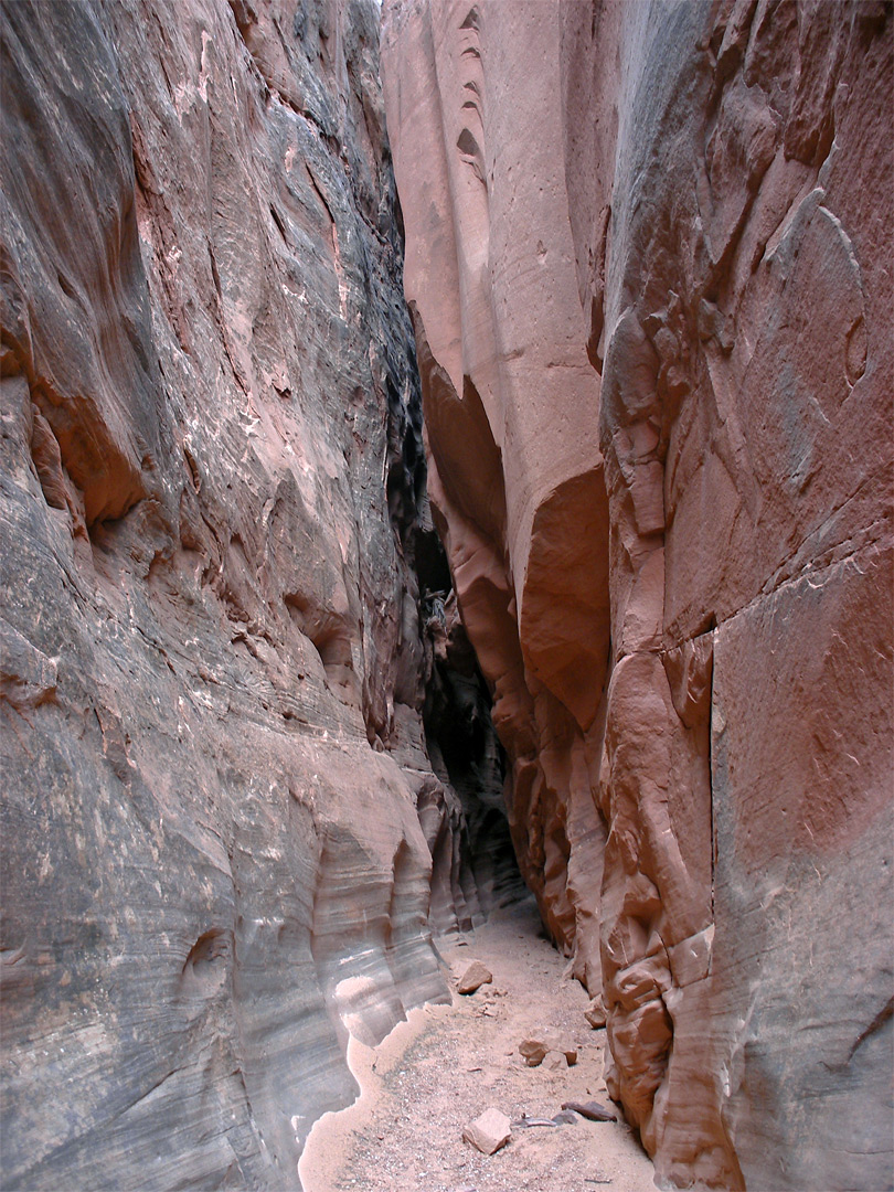 The narrowing canyon