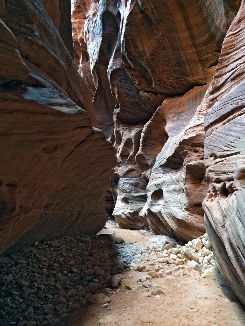 Overhanging cliffs