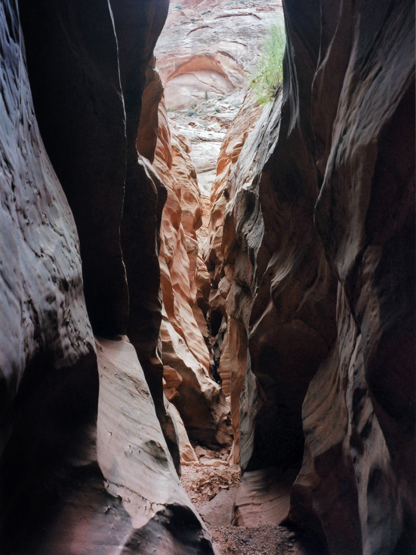 Narrowing canyon