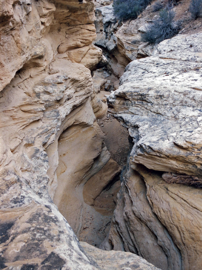 Side canyon narrows