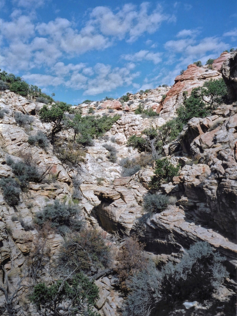 Rocks opposite the entrance route