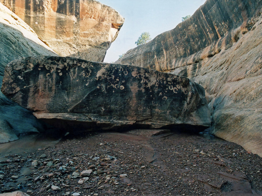 Boulder in the canyon