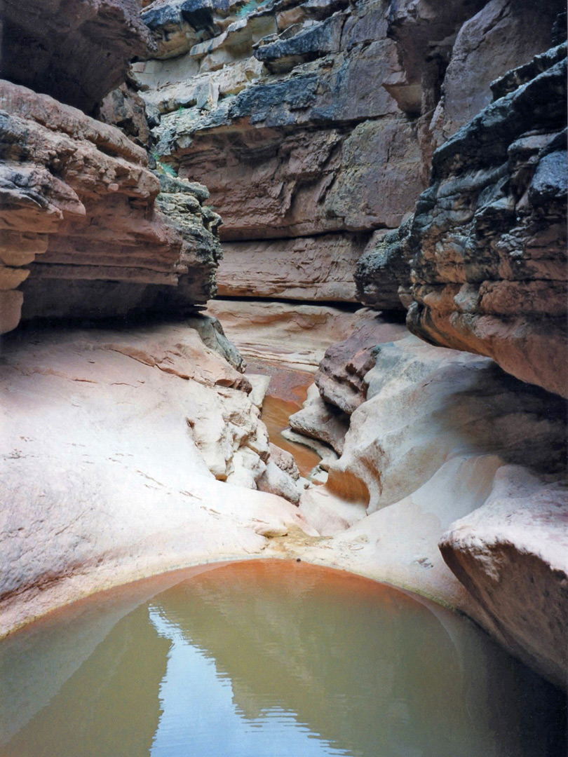 Pool and shallow slot 