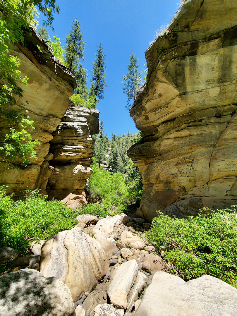 Overhanging walls