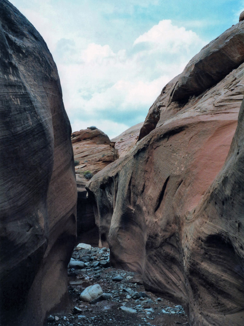 Sandstone passageway