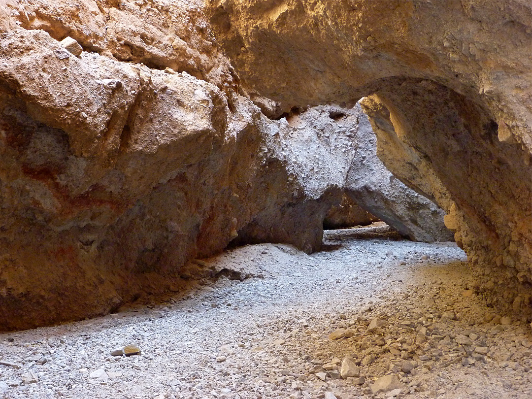 Overhanging rocks