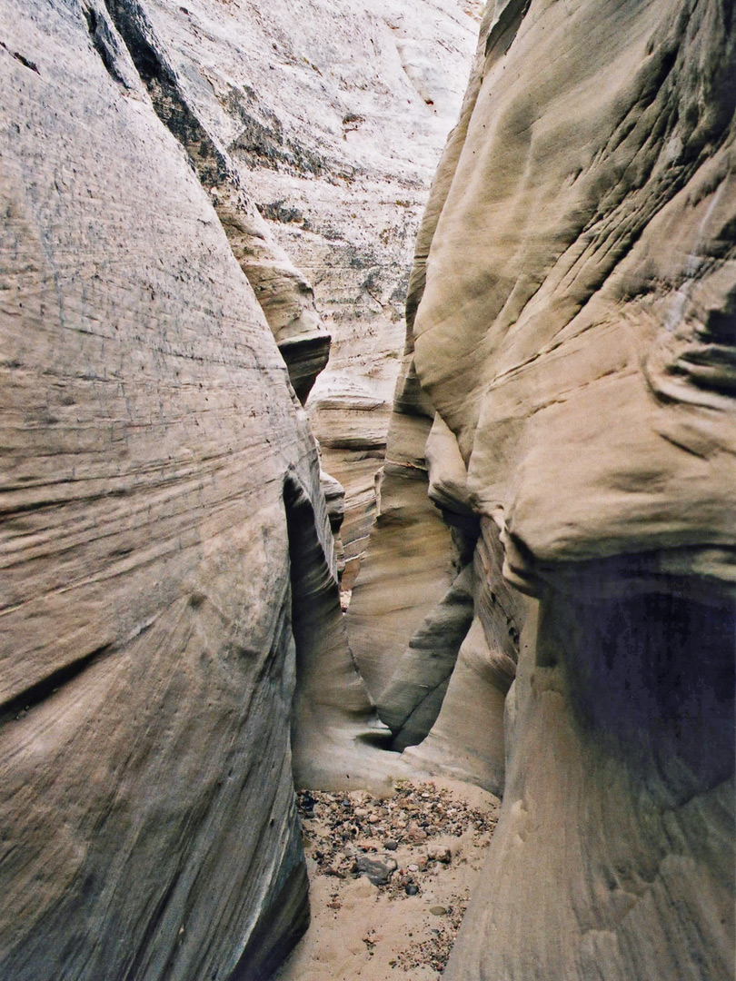 Upper canyon narrows