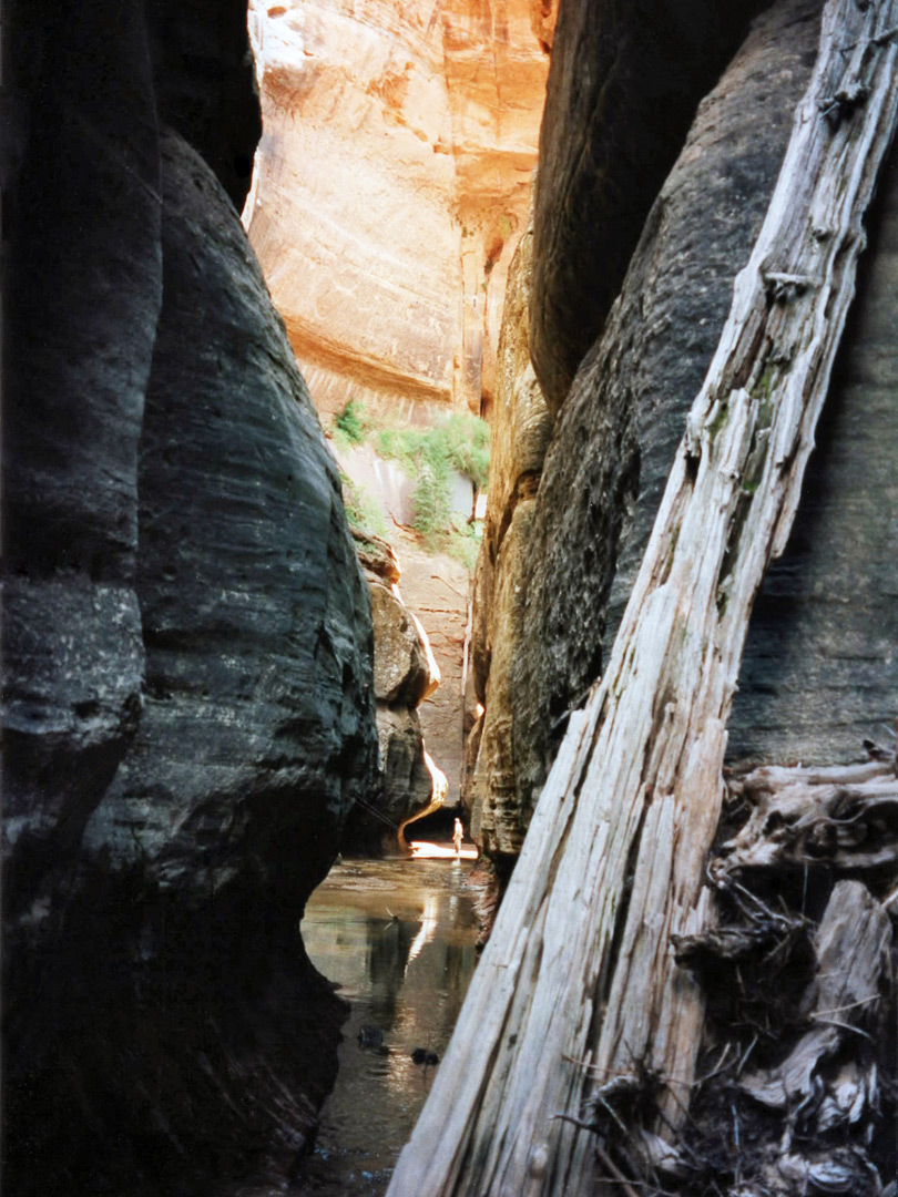 Passage below the upper waterfall