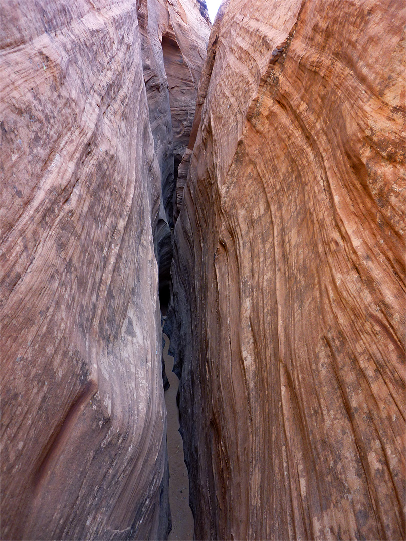 Narrow canyon