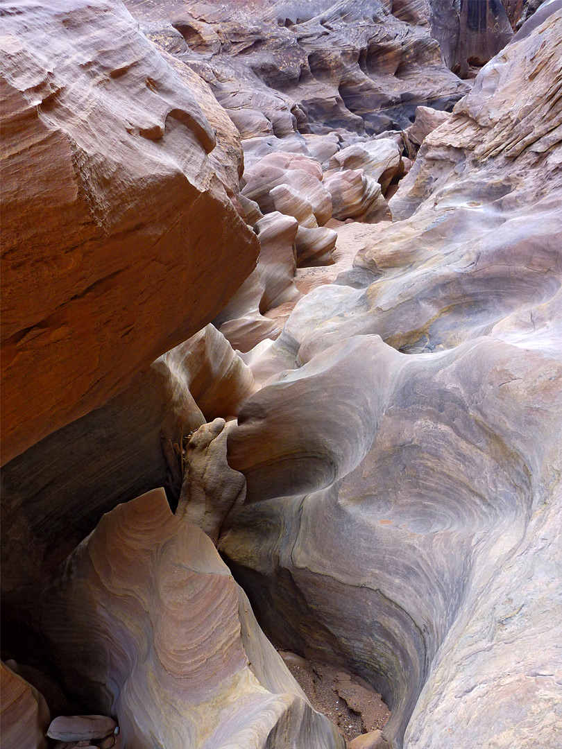 Curvy sandstone