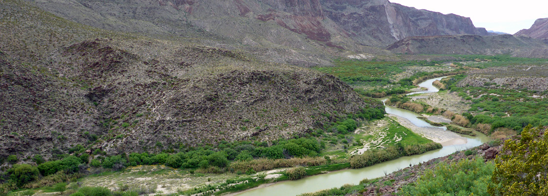 The Rio Grande - view west along the River Road