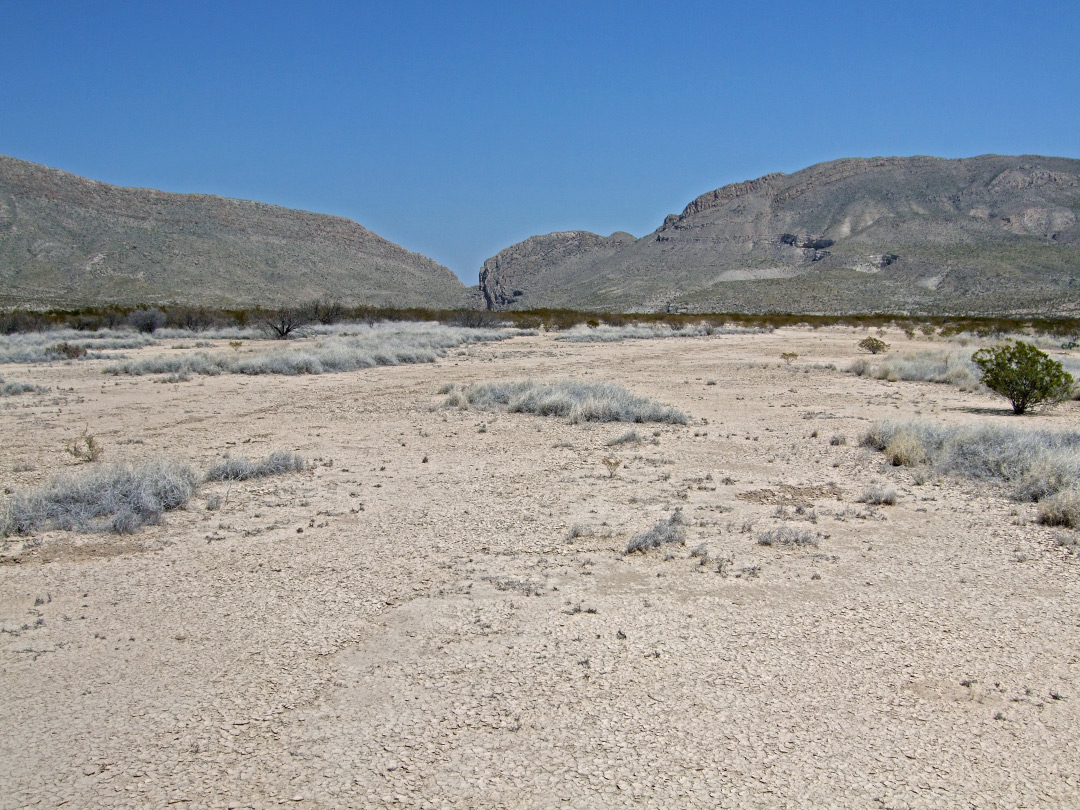 View east from the trailhead