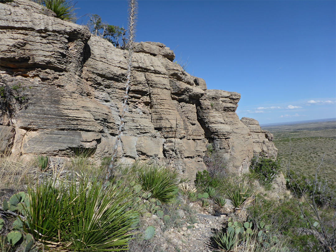 Thin-layered cliffs