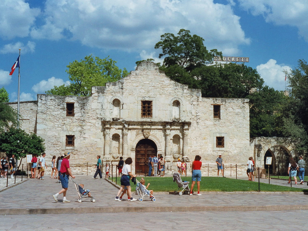 Front of The Alamo