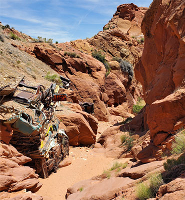 Cars in Catstair Canyon