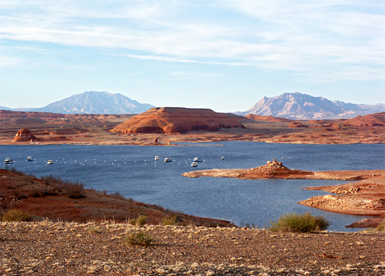 Slickrock beside Lake Powell, south of Halls Crossing