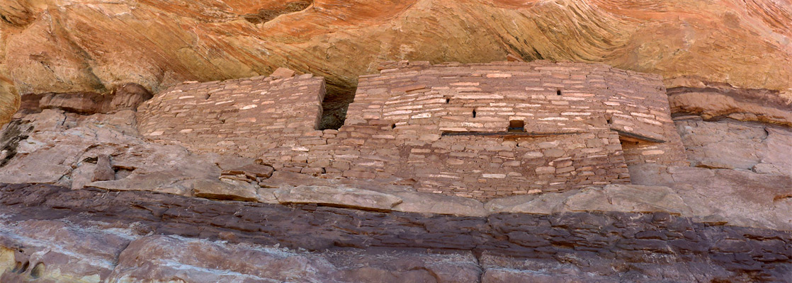 Elongated ruin, Muke Canyon