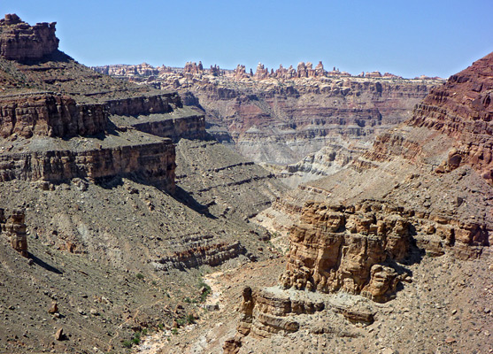 Lower Red Lake Canyon, looking west towards pinnacles in the Maze District