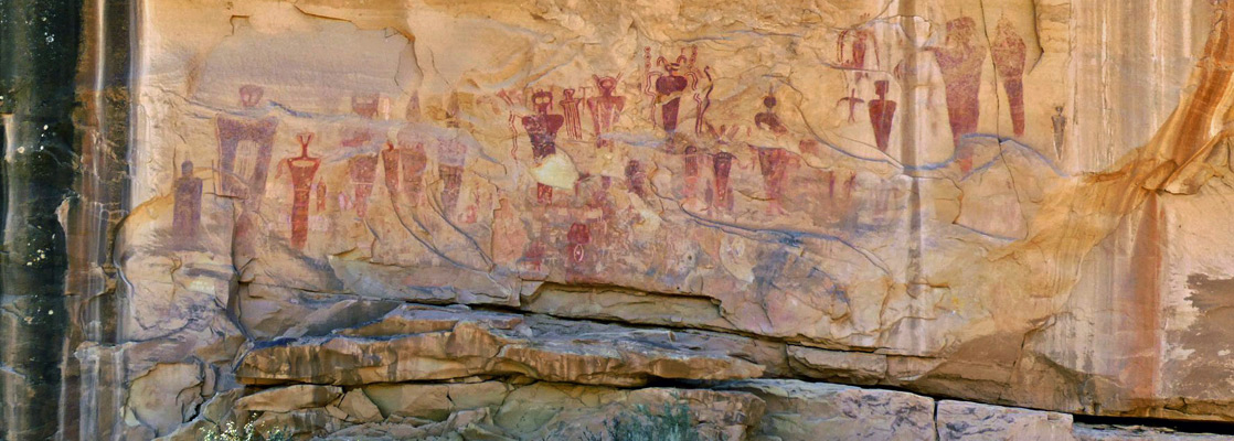 Large panel of red pictographs at Sego Canyon