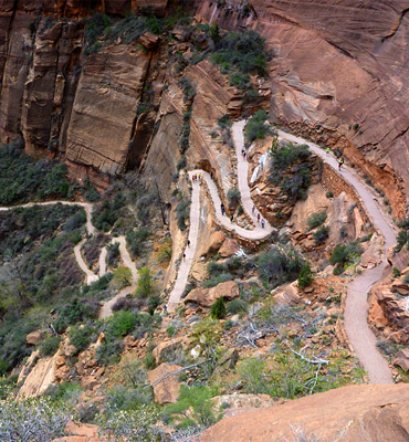 Switchbacks along the West Rim Trail