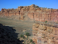 Cliffs east of Cyclone Canyon