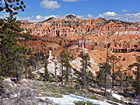 Cliffs above Fairyland Canyon