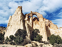 Wide view of Grosvenor Arch