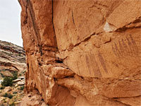 Roadside pictographs