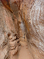 Narrow place along the trail