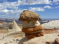 Red and white hoodoo