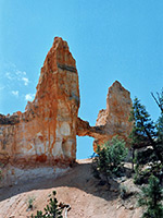 Tower Bridge Trail