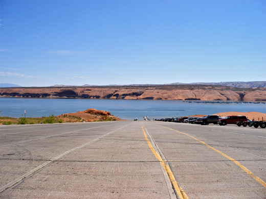 End of the main road to Bullfrog Marina