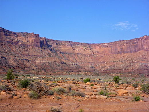 Cliffs west of the Gooseberry Trail